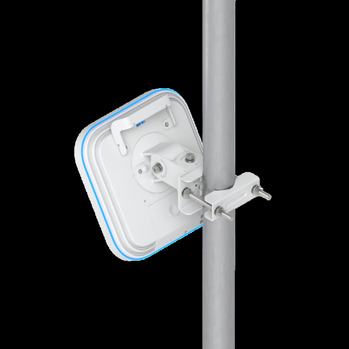 Точка доступа Wi-Fi Ubiquiti UniFi E7 AP Campus  2,4+5+6 ГГц, Wi-Fi 7, 4х4 MU-MIMO, 802.3bt, 1х 10G RJ45, 1х 1G RJ45
