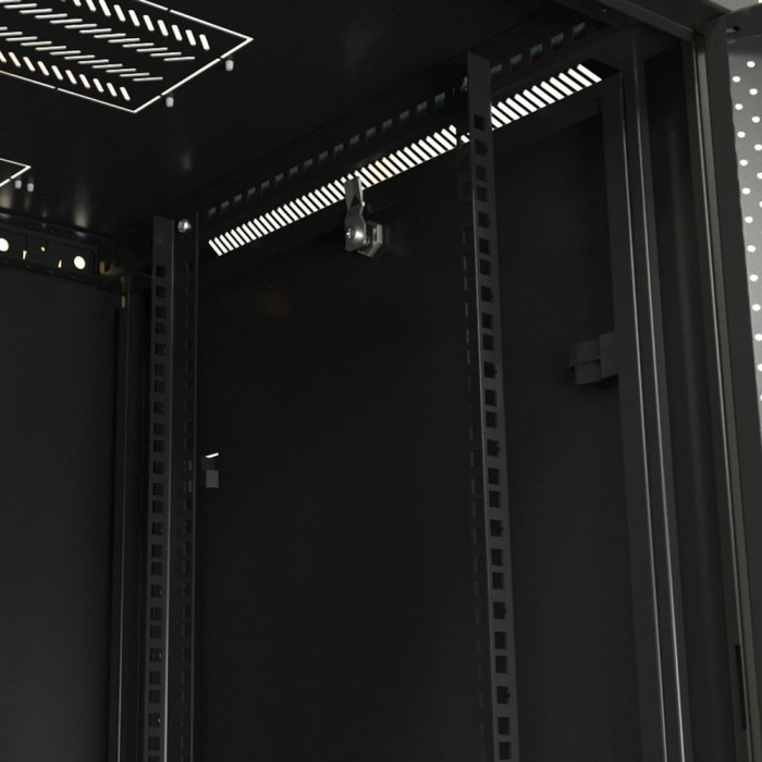 Шкаф Hyperline WRline WR-TW-1245-SR-RAL9004 настенный 19-дюймовый (19'), 12U, 650x600х450мм, цельнометаллическая дверь с замком, цвет черный (RAL9004) (разобранный)