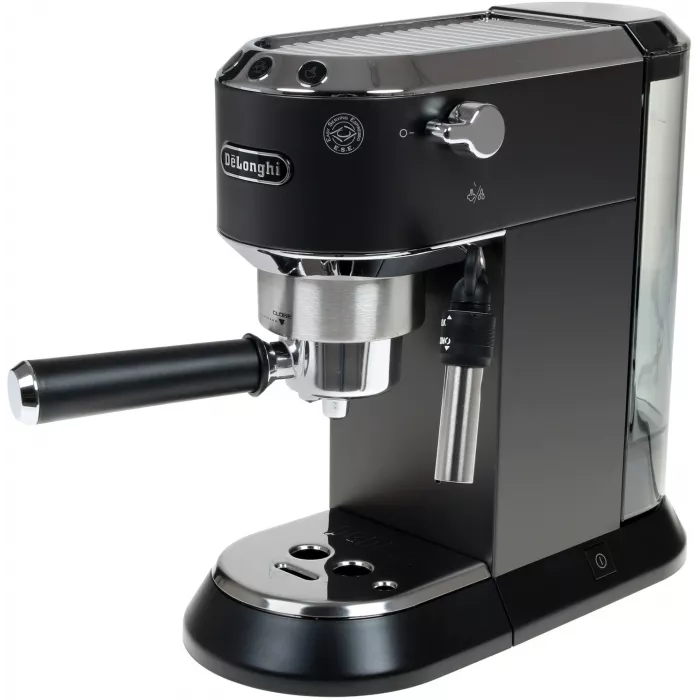 Кофеварка рожковая Delonghi EC685.BK 1350Вт черный