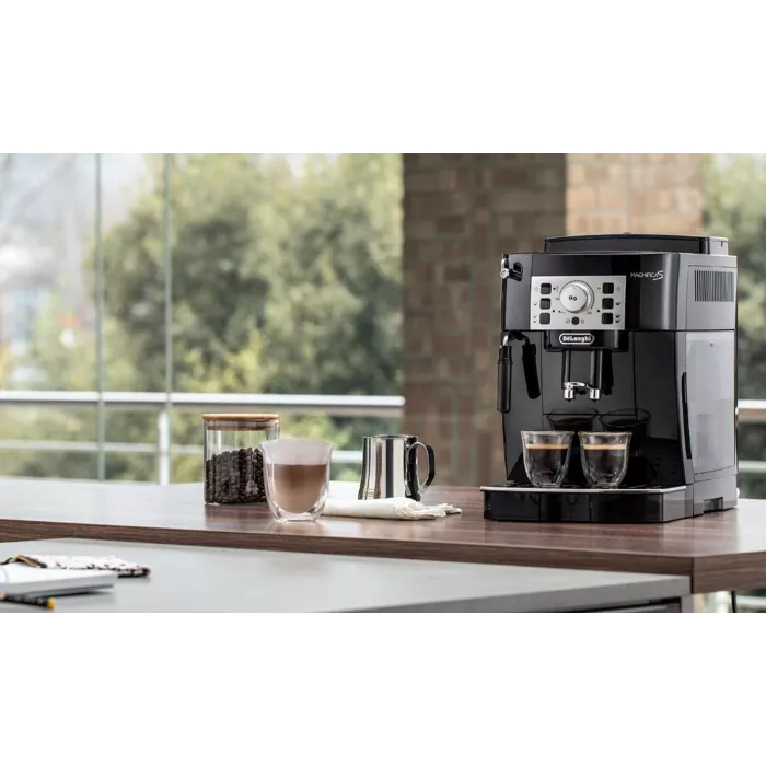 Кофемашина Delonghi Magnifica S ECAM22.110.B 1450Вт черный