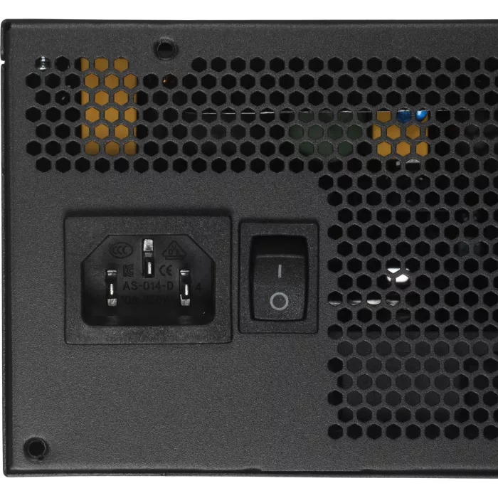 Блок питания Gigabyte ATX 750W GP-UD750GM PG5 V2 80+ gold (20+4pin) APFC 120mm fan 8xSATA Cab Manag RTL