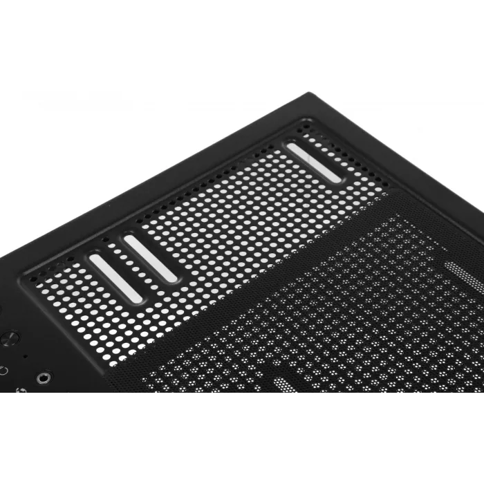 Корпус Gigabyte GB-C500P ST черный без БП ATX 6x120mm 3x140mm 2xUSB3.0 audio bott PSU