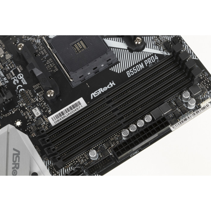 Материнская плата Asrock B550M PRO4 Soc-AM4 AMD B550 4xDDR4 mATX AC`97 8ch(7.1) GbLAN RAID+VGA+HDMI+DP