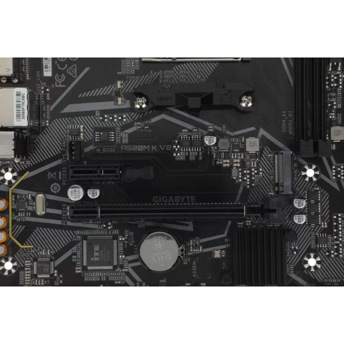 Материнская плата Gigabyte A520M K V2 Soc-AM4 AMD A520 2xDDR4 mATX AC`97 8ch(7.1) GbLAN RAID+VGA+HDMI