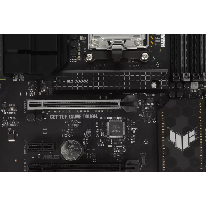 Материнская плата Asus TUF GAMING A620-PRO WIFI Socket AM5 AMD A620 4xDDR5 ATX AC`97 8ch(7.1) 2.5Gg RAID+HDMI+DP