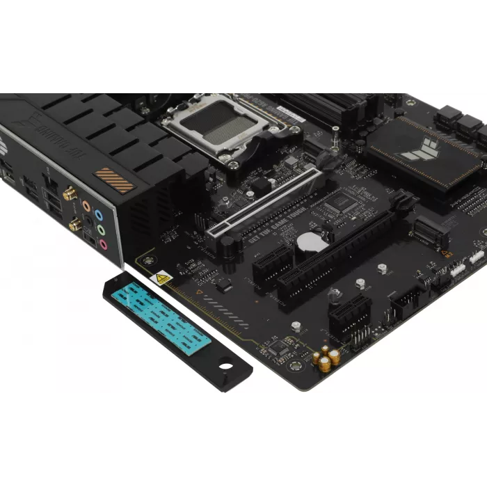 Материнская плата Asus TUF GAMING A620-PRO WIFI Socket AM5 AMD A620 4xDDR5 ATX AC`97 8ch(7.1) 2.5Gg RAID+HDMI+DP