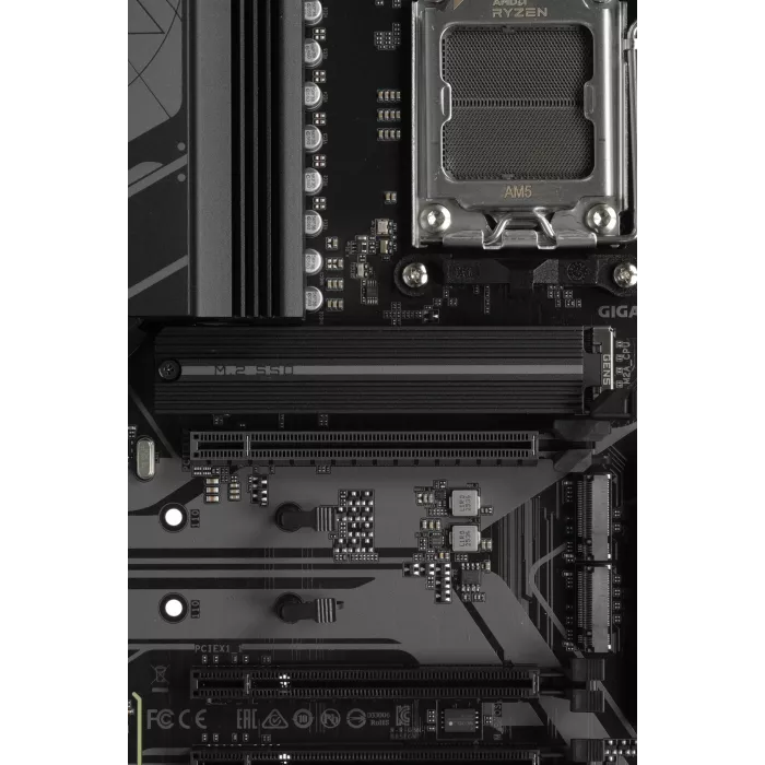 Материнская плата Gigabyte B650 EAGLE AX Socket AM5 AMD B650 4xDDR5 ATX AC`97 8ch(7.1) GbLAN RAID+HDMI+DP