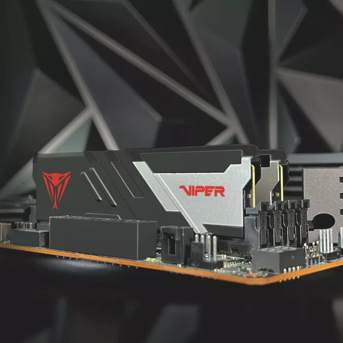 Память DDR5 2x32GB 5600MHz Patriot PVV564G560C40K Viper Venom RTL Gaming PC5-44800 CL40 DIMM UDIMM 288-pin 1.35В с радиатором Ret