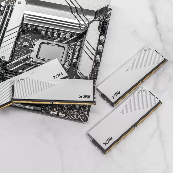 Память DDR5 2x16GB 6400MHz A-Data AX5U6400C3216G-DCLAWH XPG Lancer RTL Gaming PC5-51200 CL32 DIMM UDIMM 288-pin 1.4В kit dual rank с радиатором Ret